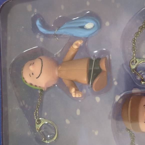 Peanuts A Charlie Brown Christmas - Mini Figure Clip-on Collection - Picture 4 of 15